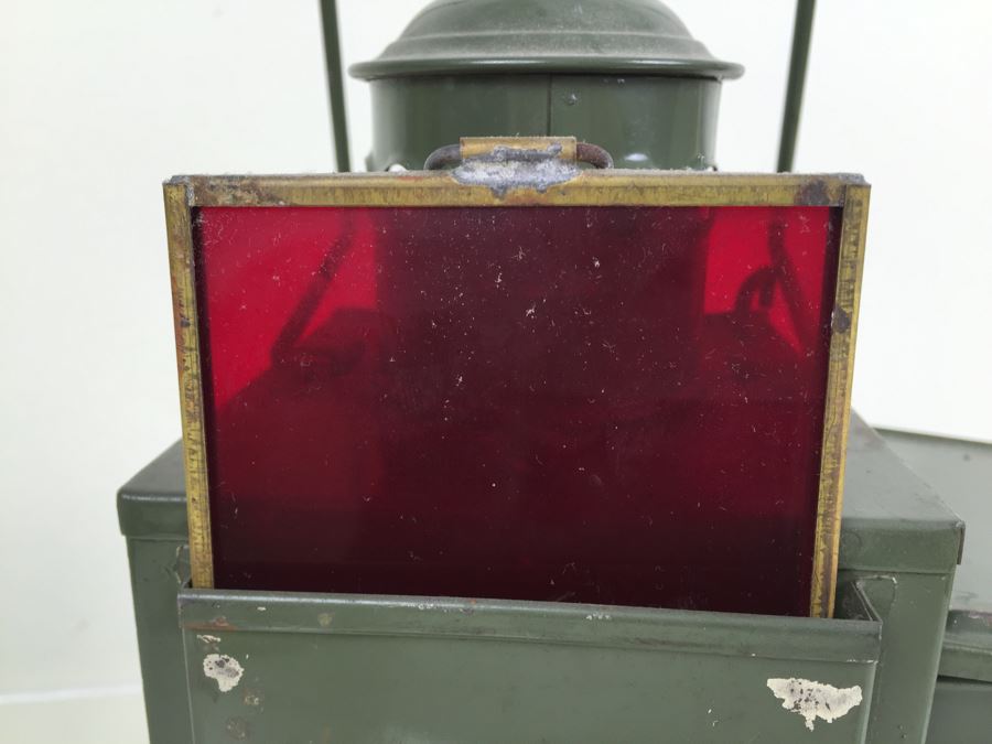 Vintage Green Signal Lantern With Arrow Retractable Folding Sides Maker Unknown [Photo 9]