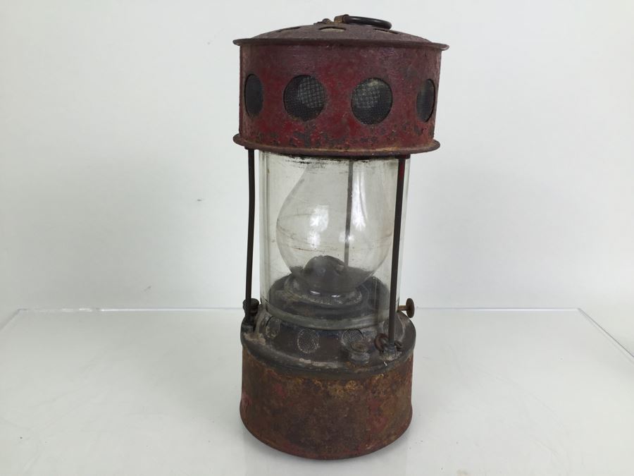 Antique Rusty Red Lantern Maker Unknown [Photo 10]