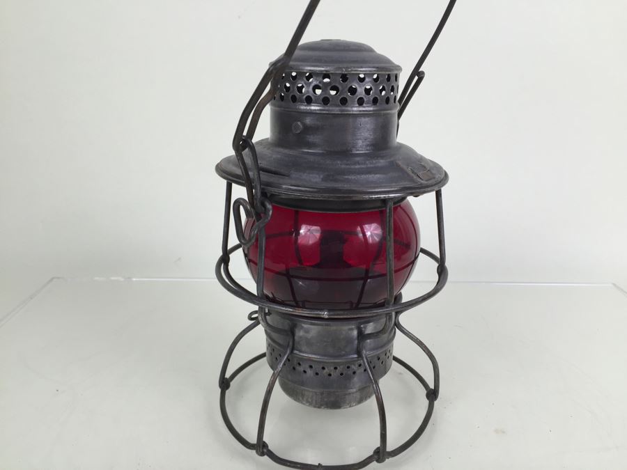 The Adams & Westlake Co. Adlake Kero 4-40 Railroad Lantern With Red Globe Great Condition C & O Chesapeake and Ohio Railway Railroad [Photo 14]