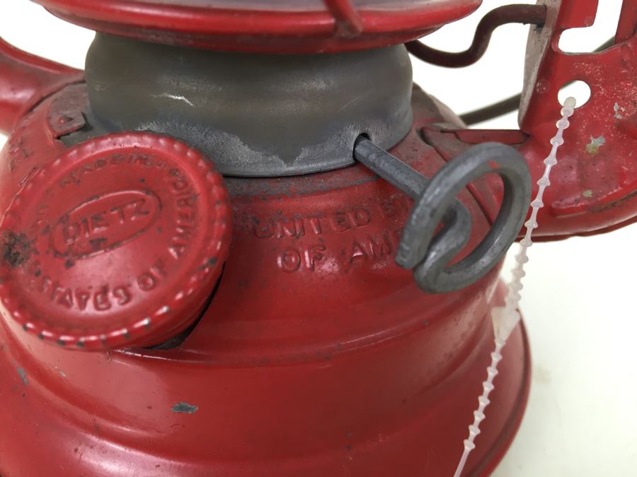 Dietz Comet Oil Lantern Red [Photo 12]