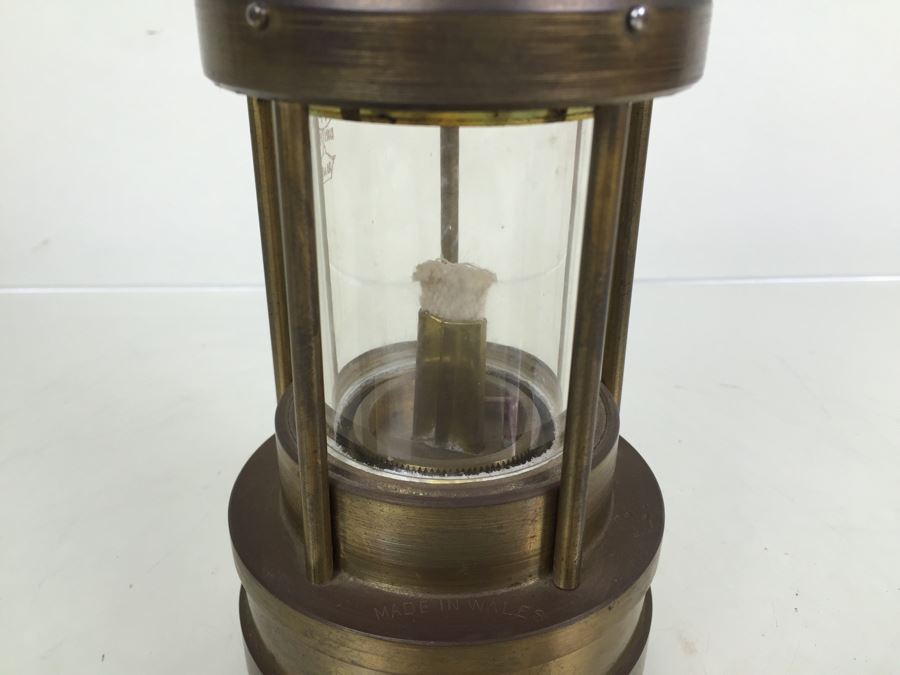 Solid Brass Miners' Lamp E. Thomas & Williams Ltd Cambrian No 6863 Oil Lantern Makers Aberdare Wales [Photo 11]