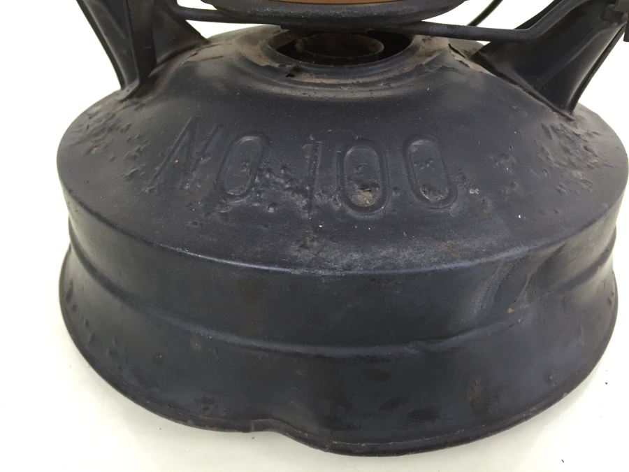 Dietz Lantern Stamped PG&E No. 100 Oil Lantern NY USA [Photo 11]