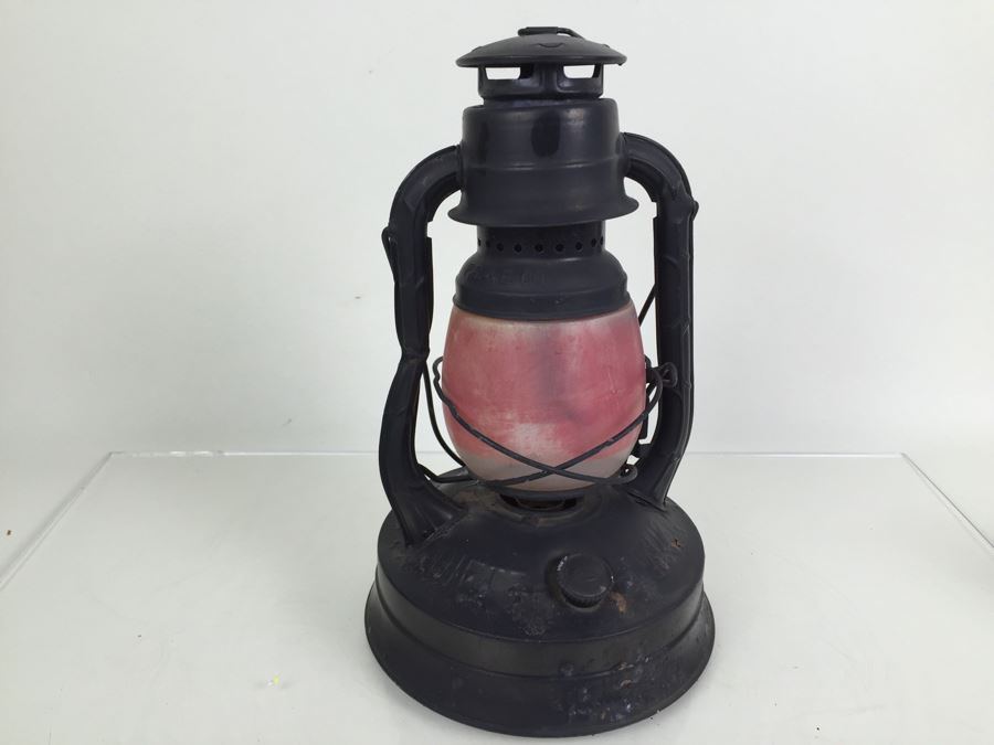Dietz Lantern Stamped PG&E No. 100 Oil Lantern NY USA [Photo 4]