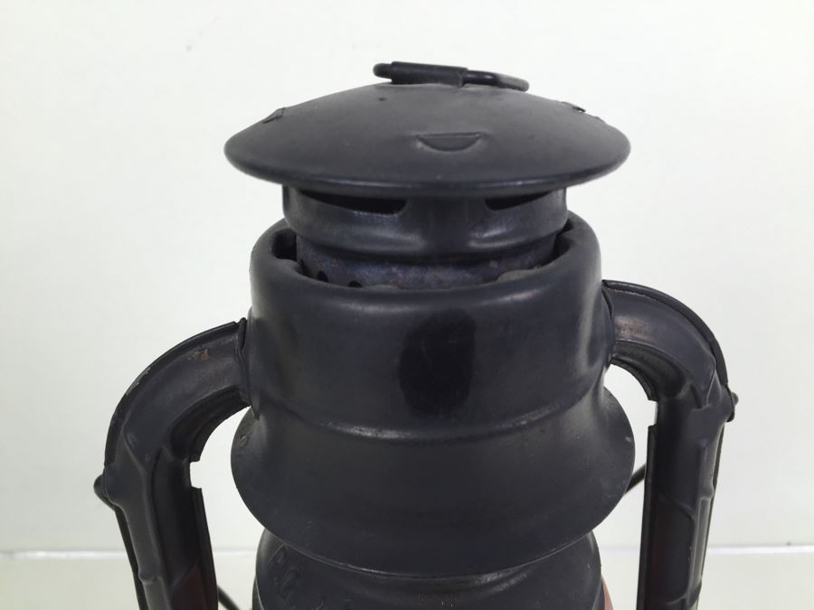 Dietz Lantern Stamped PG&E No. 100 Oil Lantern NY USA [Photo 5]