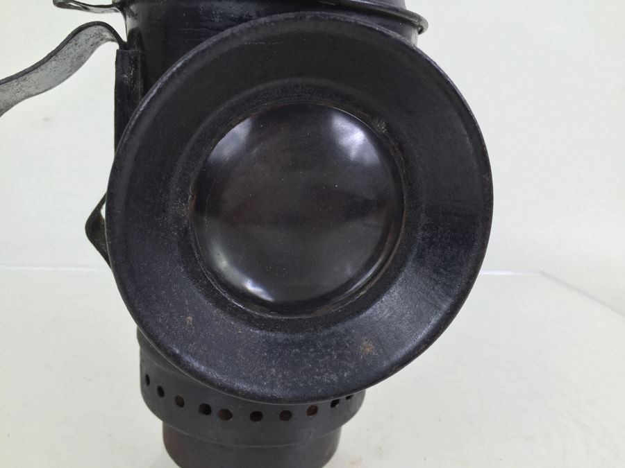 Railway Railroad Lantern By E. T. Wright & Co Mfrs. Hamilton Ont. [Photo 3]
