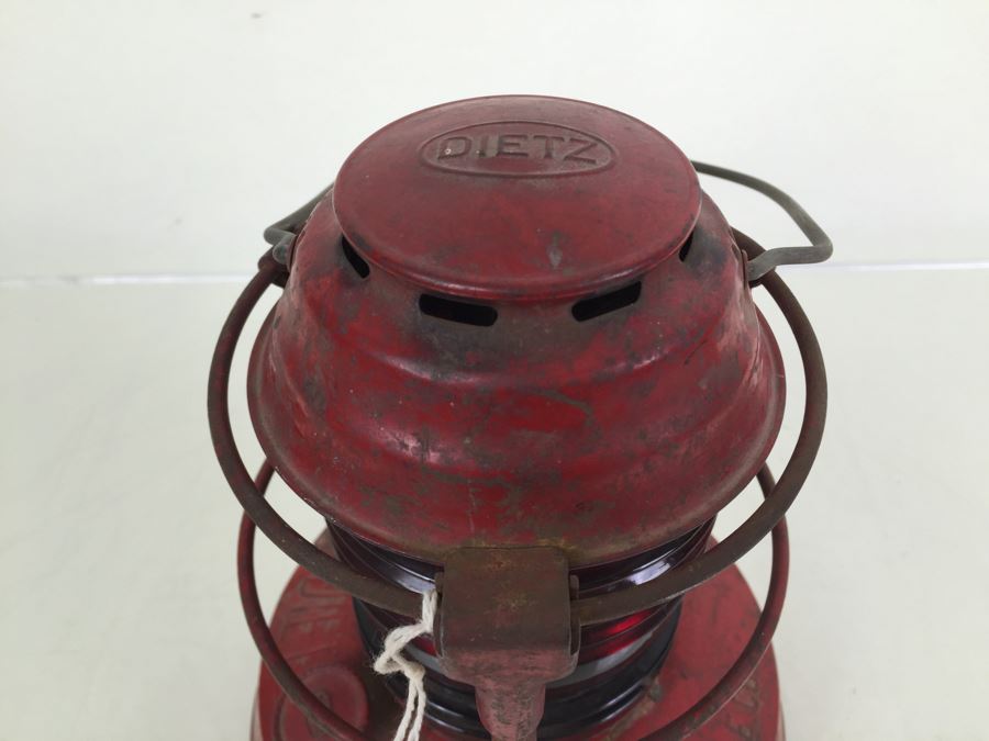 Red Dietz Night Watch Lantern Syracuse NY USA With Red Globe Stamped S. D. G. & E. Co. [Photo 4]