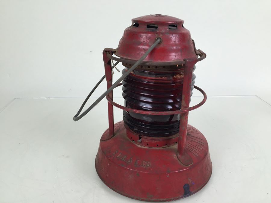 Red Dietz Night Watch Lantern Syracuse NY USA With Red Globe Stamped S. D. G. & E. Co. [Photo 14]