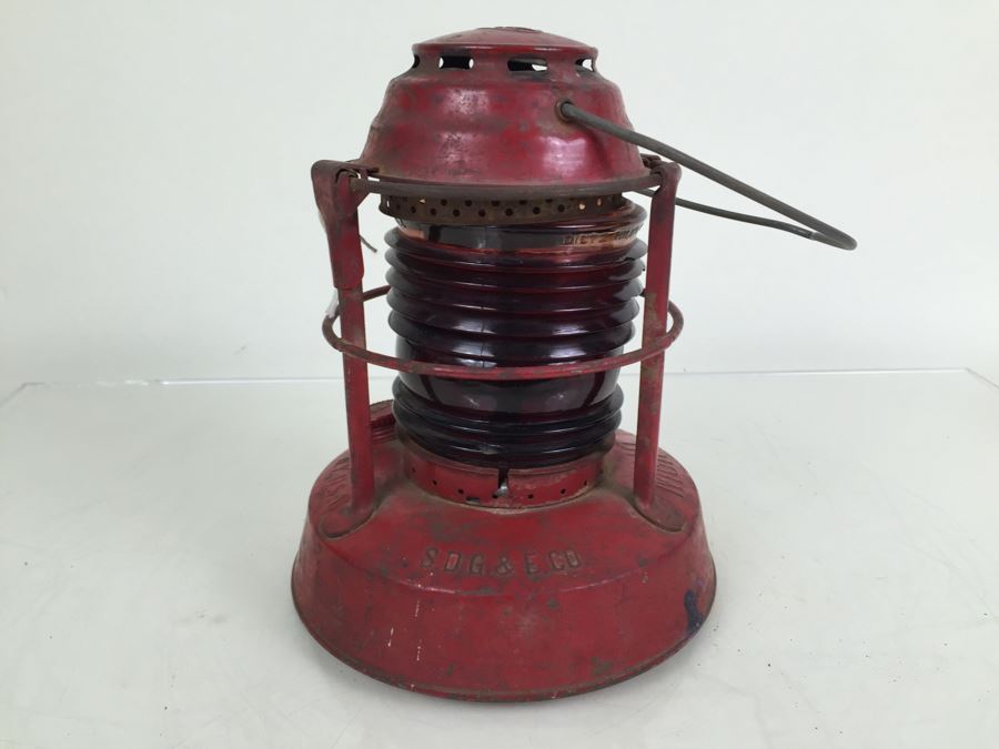 Red Dietz Night Watch Lantern Syracuse NY USA With Red Globe Stamped S. D. G. & E. Co. [Photo 6]