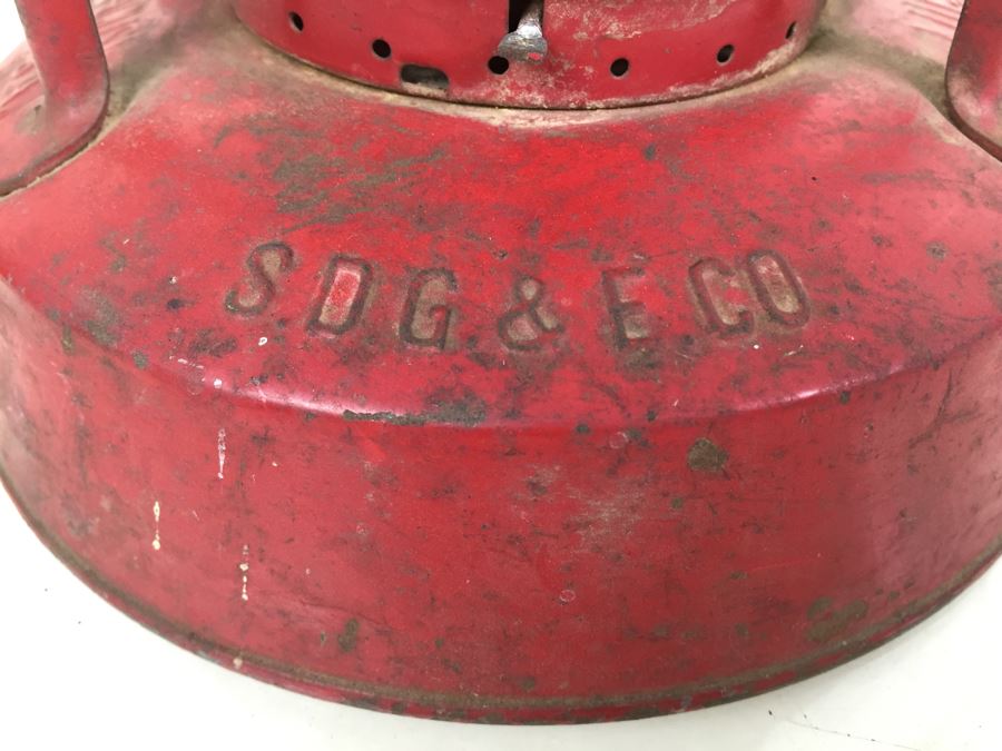 Red Dietz Night Watch Lantern Syracuse NY USA With Red Globe Stamped S. D. G. & E. Co. [Photo 3]