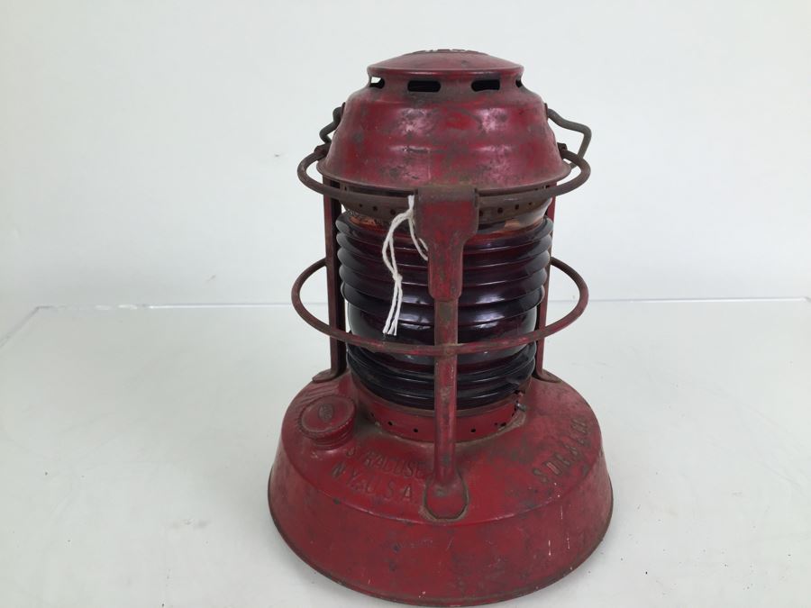 Red Dietz Night Watch Lantern Syracuse NY USA With Red Globe Stamped S. D. G. & E. Co. [Photo 1]