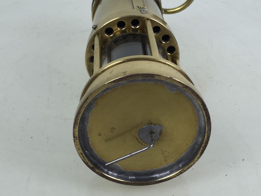 Solid Brass Miners' Lamp E. Thomas & Williams Ltd Cambrian No HS 8771 Oil Lantern Makers Aberdare Wales [Photo 15]