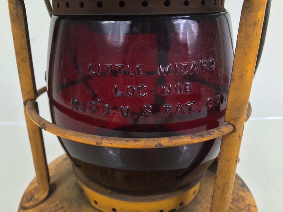 Yellow Dietz Night Watch Lantern With Red Little Wizard Globe [Photo 3]