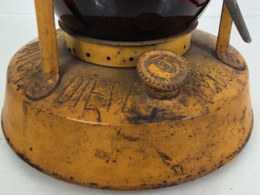 Yellow Dietz Night Watch Lantern With Red Little Wizard Globe [Photo 7]