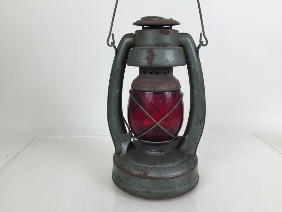 Vintage Embury Lantern Green With Red Globe Little Air Pilot No. 1  [Photo 14]