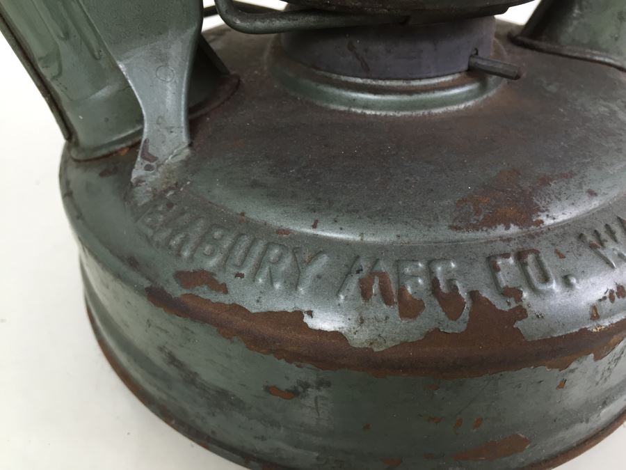 Vintage Embury Lantern Green With Red Globe Little Air Pilot No. 1  [Photo 7]