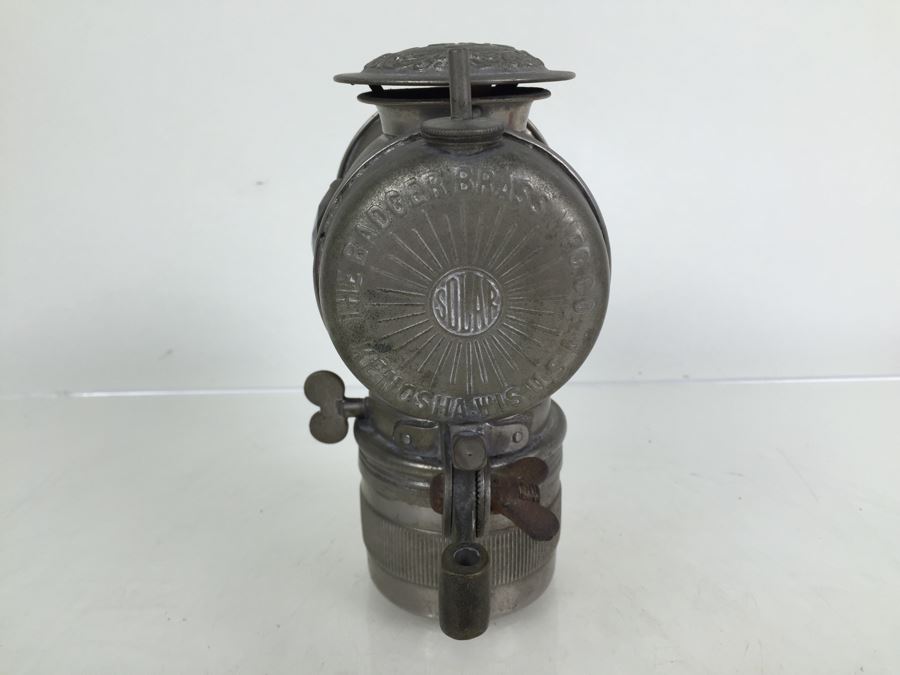 The Badger Brass Mfg Co. Kenosha, Was., U.S.A. Solar Lantern Bicycle Carbide Lamp With Red & Green Side Lenses [Photo 9]