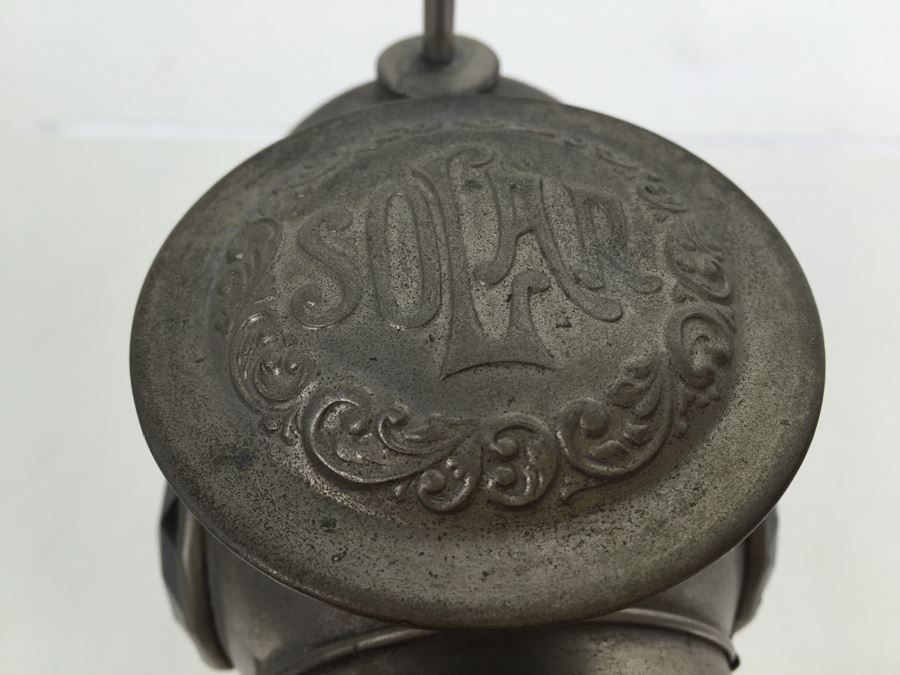 The Badger Brass Mfg Co. Kenosha, Was., U.S.A. Solar Lantern Bicycle Carbide Lamp With Red & Green Side Lenses [Photo 15]