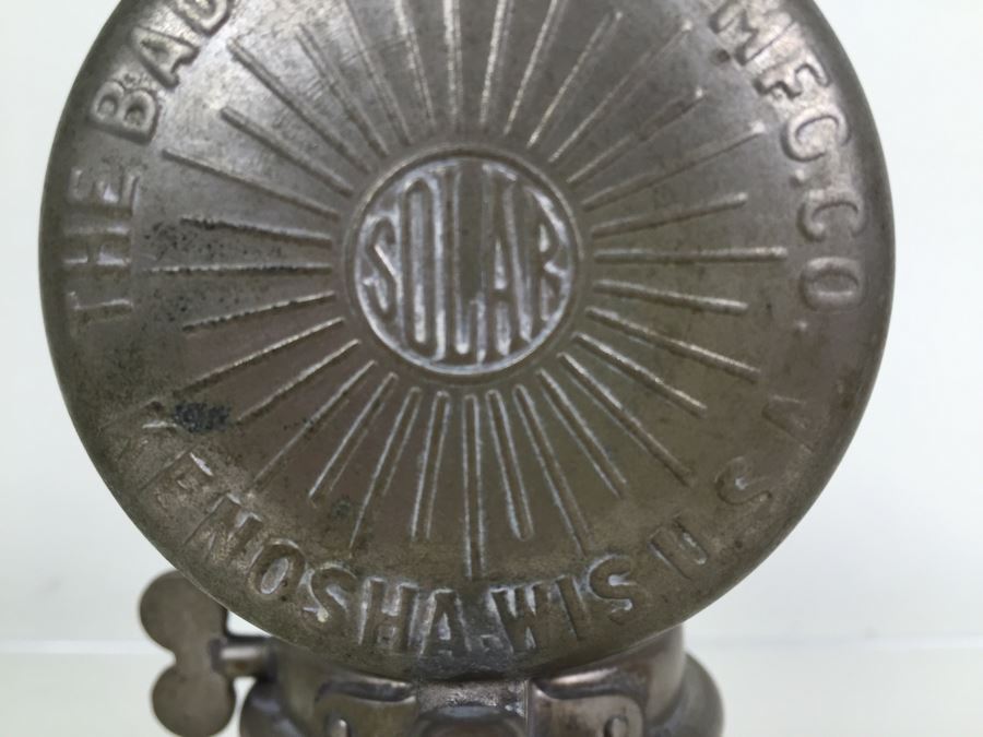 The Badger Brass Mfg Co. Kenosha, Was., U.S.A. Solar Lantern Bicycle Carbide Lamp With Red & Green Side Lenses [Photo 3]