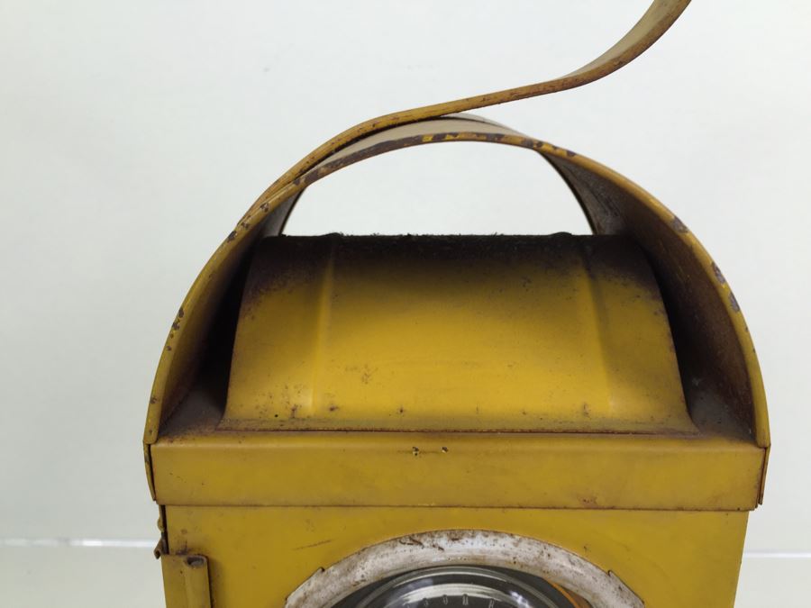Vintage Railroad Train Chalwyn Oil Kerosene Lantern - Made in England - BS 3143 - Gold Yellow [Photo 12]