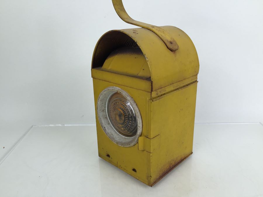 Vintage Railroad Train Chalwyn Oil Kerosene Lantern - Made in England - BS 3143 - Gold Yellow [Photo 14]