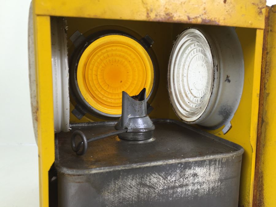 Vintage Railroad Train Chalwyn Oil Kerosene Lantern - Made in England - BS 3143 - Gold Yellow [Photo 16]