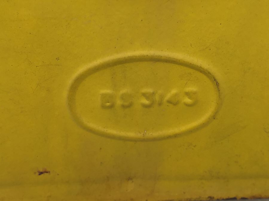 Vintage Railroad Train Chalwyn Oil Kerosene Lantern - Made in England - BS 3143 - Gold Yellow [Photo 7]