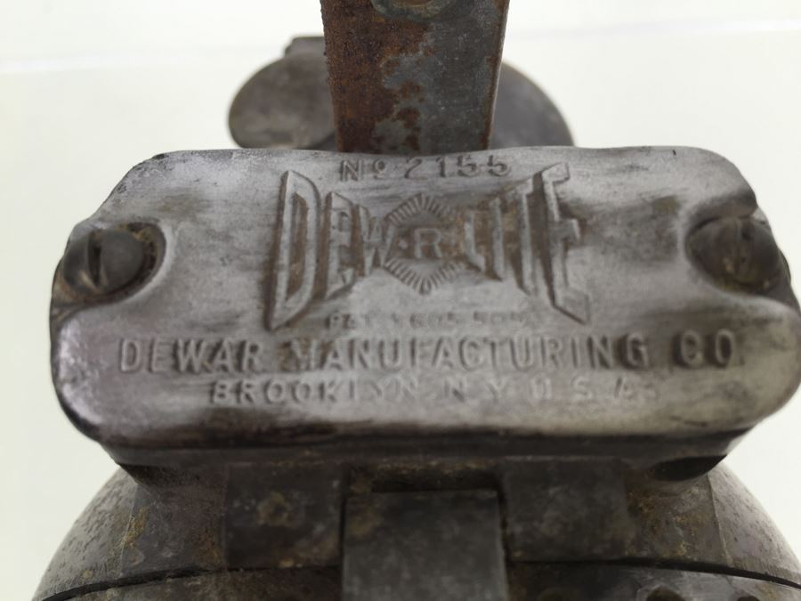 Rare Dew-R-Lite Inspectors Lamp Railroad Lantern Dewar Manufacturing Co Brooklyn NY No. 2155 [Photo 6]