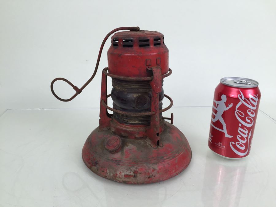Dietz No. 40 Traffic Gard NY USA Red Railroad Lantern [Photo 1]