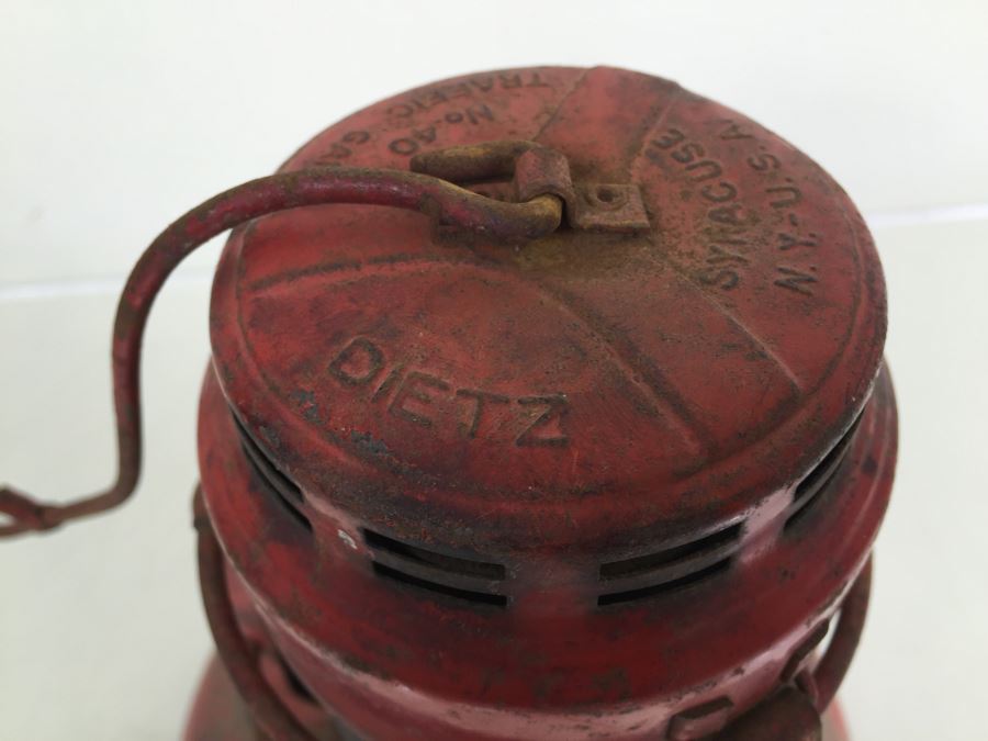 Dietz No. 40 Traffic Gard NY USA Red Railroad Lantern [Photo 2]