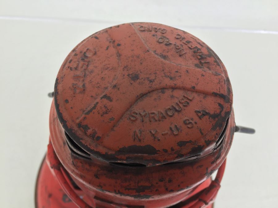 Dietz No. 40 Traffic Gard NY USA Red Railroad Lantern Stamped Consolidated Edison System [Photo 9]