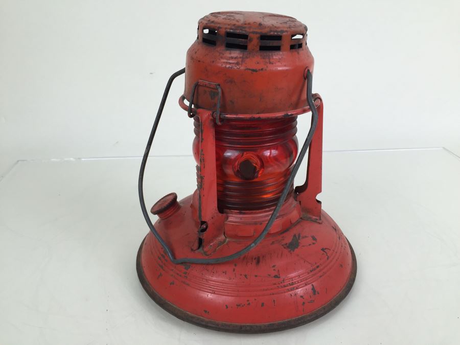 Dietz No. 40 Traffic Gard NY USA Red Railroad Lantern Stamped Consolidated Edison System [Photo 12]
