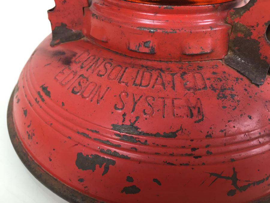 Dietz No. 40 Traffic Gard NY USA Red Railroad Lantern Stamped Consolidated Edison System [Photo 3]