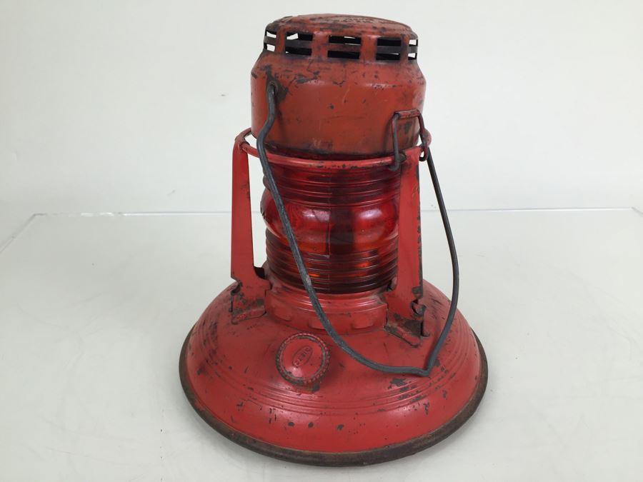 Dietz No. 40 Traffic Gard NY USA Red Railroad Lantern Stamped Consolidated Edison System [Photo 10]