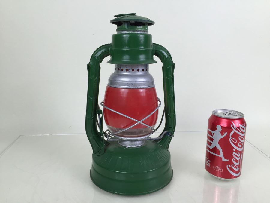 Dietz Little Wizard Lantern [Photo 1]