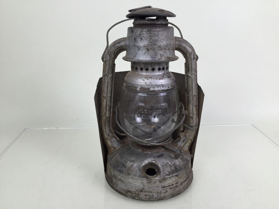 Vintage Dietz Little Wizard Lantern With Original Glass Globe [Photo 4]