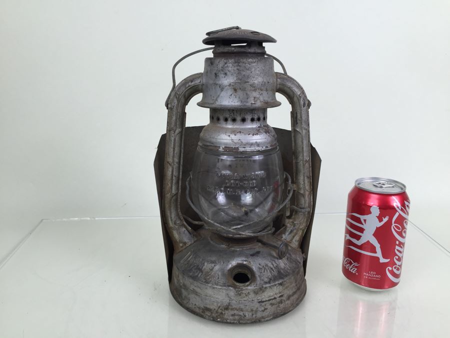 Vintage Dietz Little Wizard Lantern With Original Glass Globe