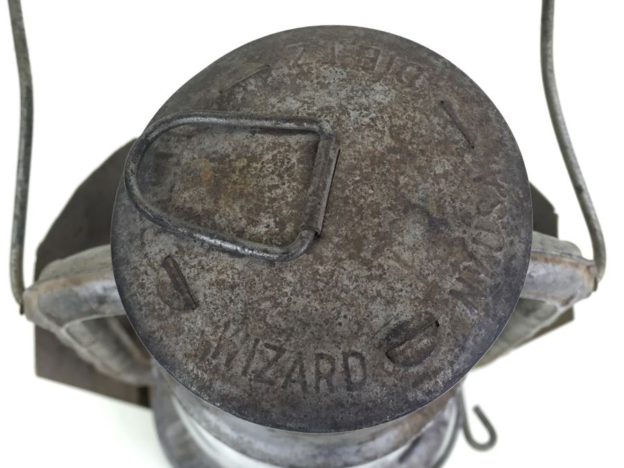 Vintage Dietz Little Wizard Lantern With Original Glass Globe [Photo 8]