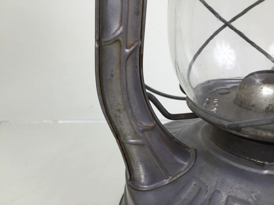 Rare Vintage Dietz D-Lite No. 2 Lantern With Original Globe Vine Motif On Handles [Photo 3]