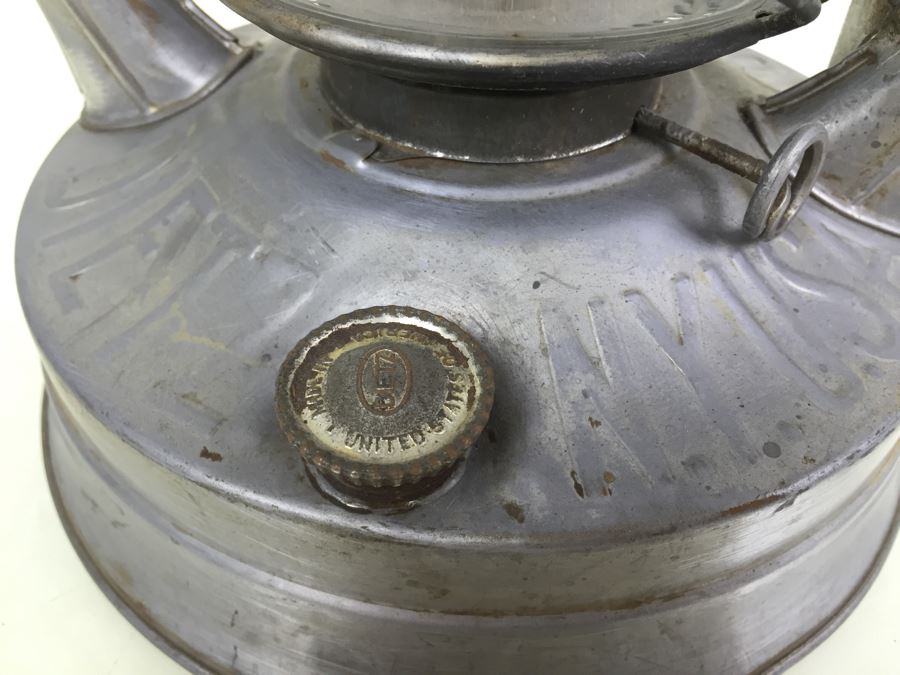 Rare Vintage Dietz D-Lite No. 2 Lantern With Original Globe Vine Motif On Handles [Photo 10]