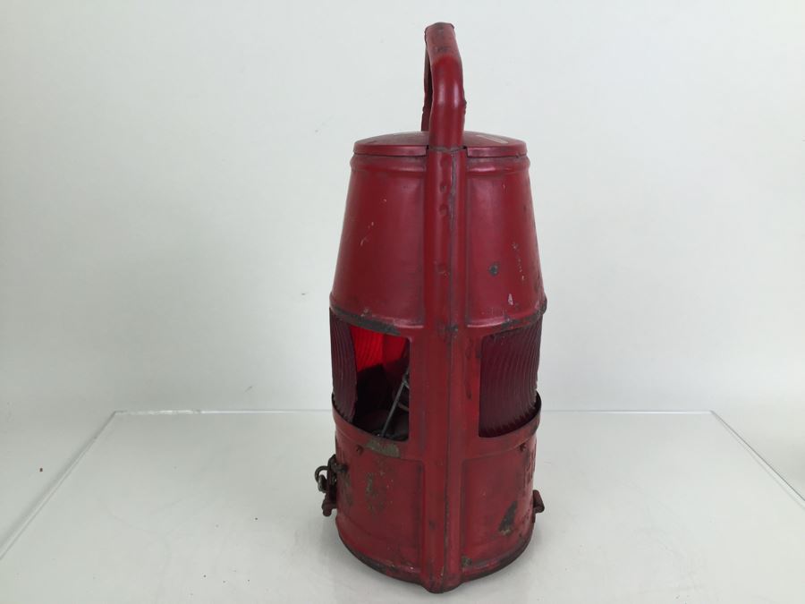 Vintage German Rhewum Red Railroad Lantern  [Photo 3]