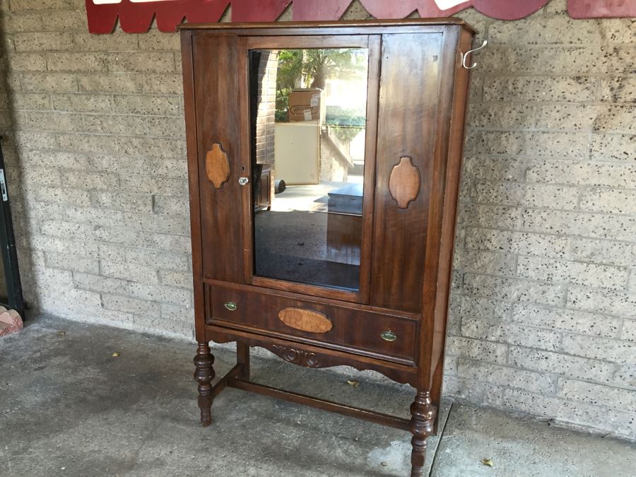 Vintage Cabinet With Glass Door Front And Drawer [Photo 1]