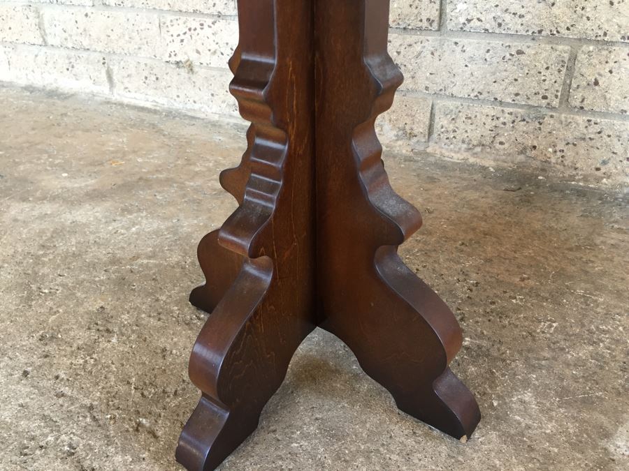 Round Side Table [Photo 7]