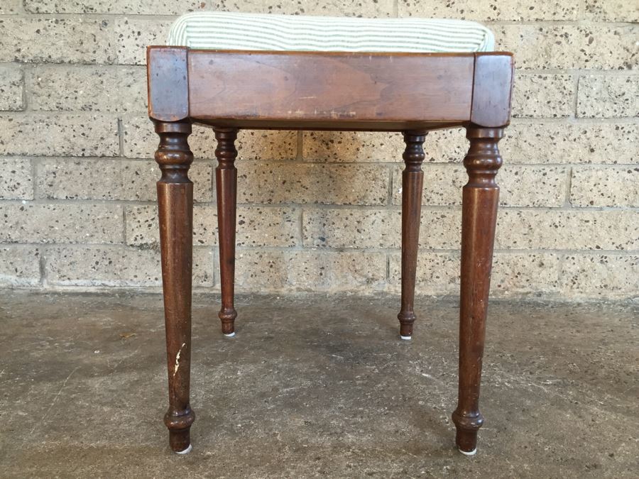 Vintage Wooden Bench With Storage [Photo 7]