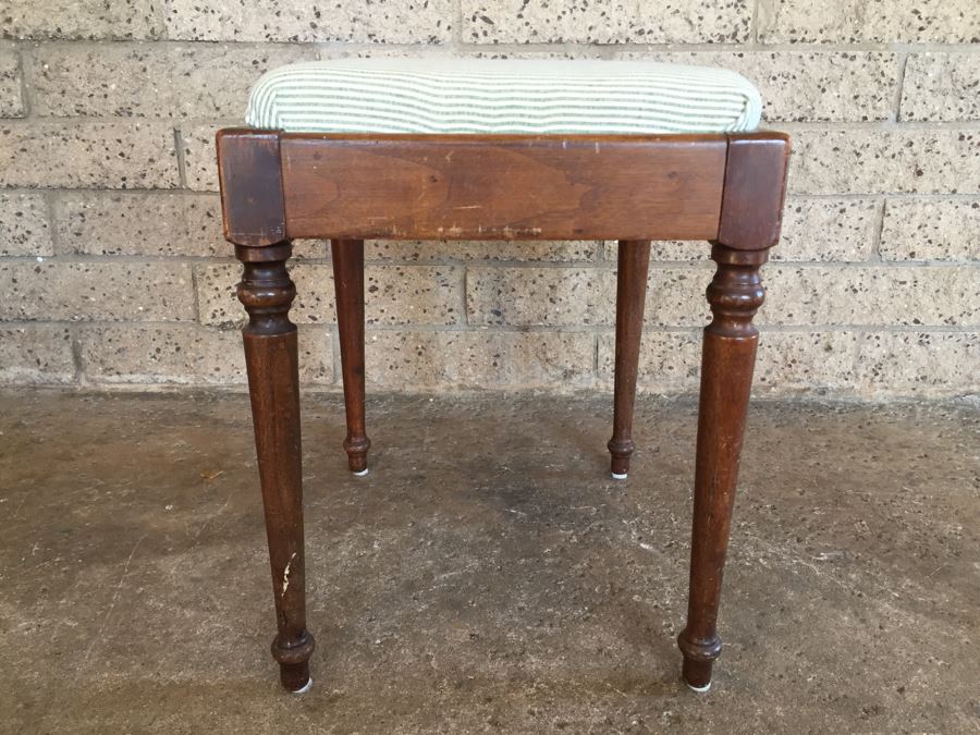 Vintage Wooden Bench With Storage [Photo 6]