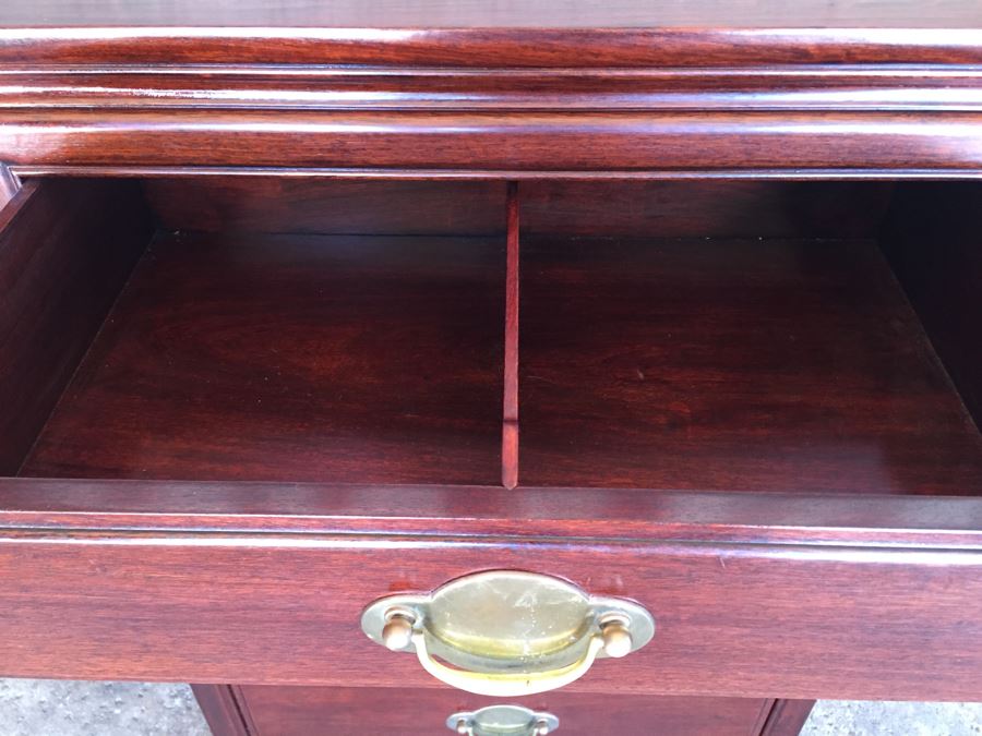 Stunning Rosewood 4-Drawer Chest Of Drawers Dresser With Brass Pulls Solid Construction [Photo 10]