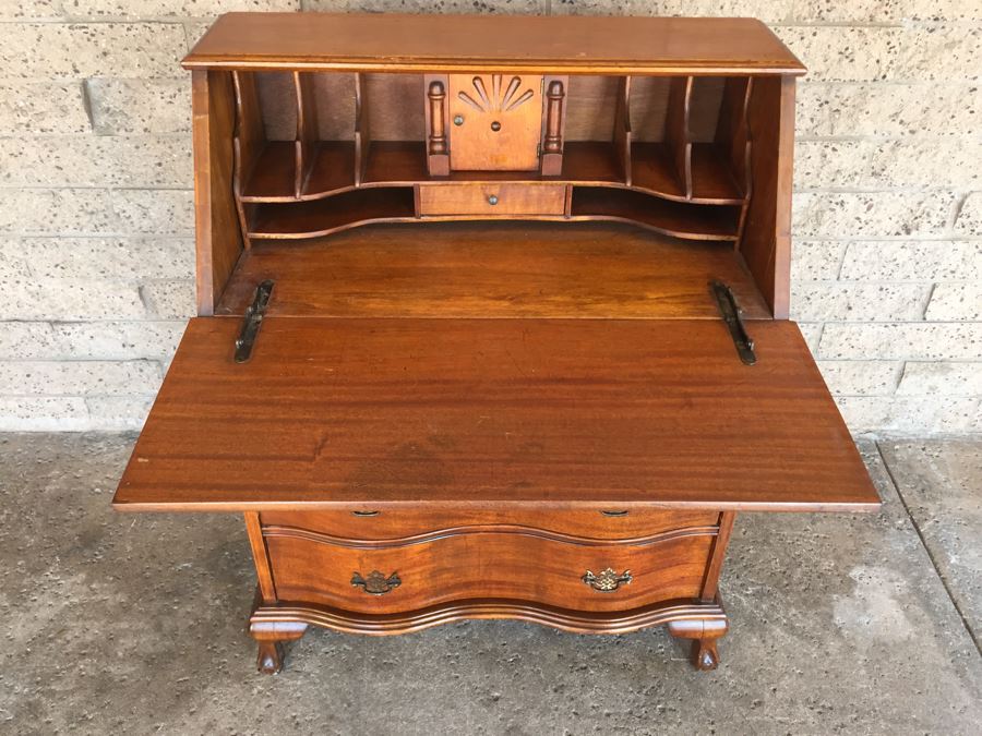 Nice Serpentine Front Small Secretary Desk With Ball And Claw Feet [Photo 10]