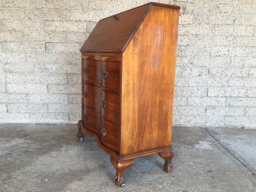 Nice Serpentine Front Small Secretary Desk With Ball And Claw Feet [Photo 17]