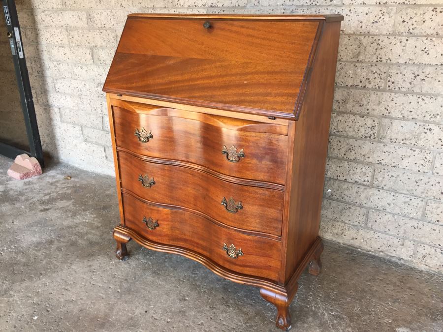 Nice Serpentine Front Small Secretary Desk With Ball And Claw Feet [Photo 5]