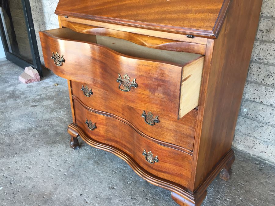Nice Serpentine Front Small Secretary Desk With Ball And Claw Feet [Photo 11]