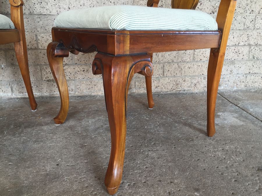 Pair Of Queen Anne Style Side Chairs [Photo 13]